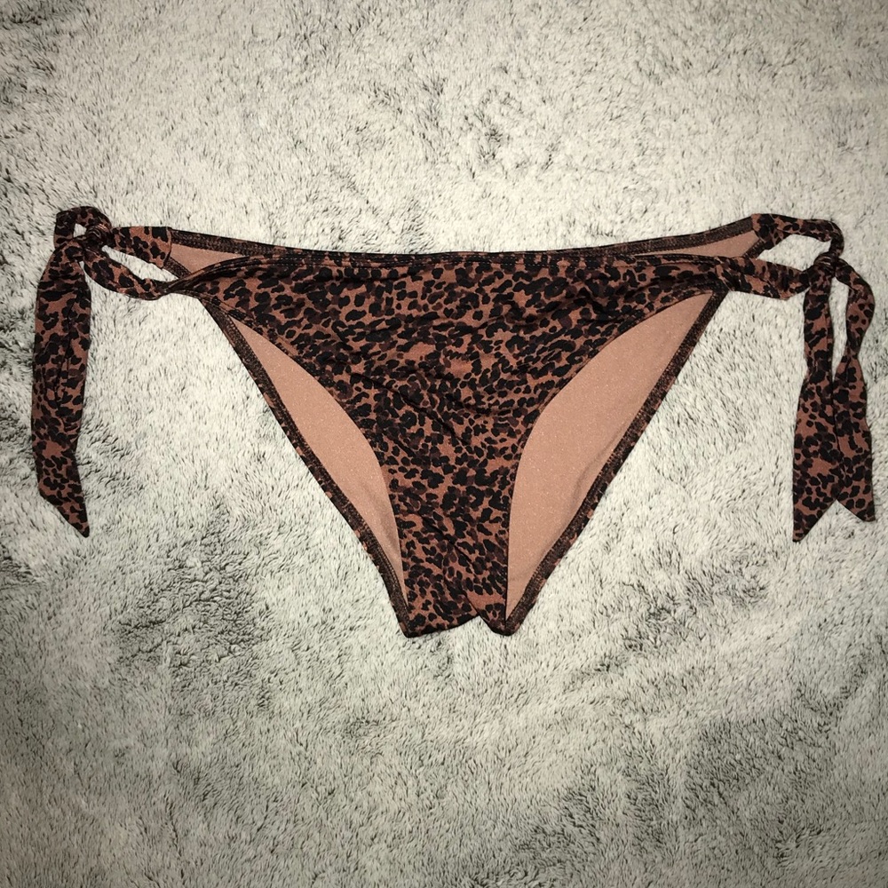 H & M Leopard Print Bikini Bottoms Size 4 New